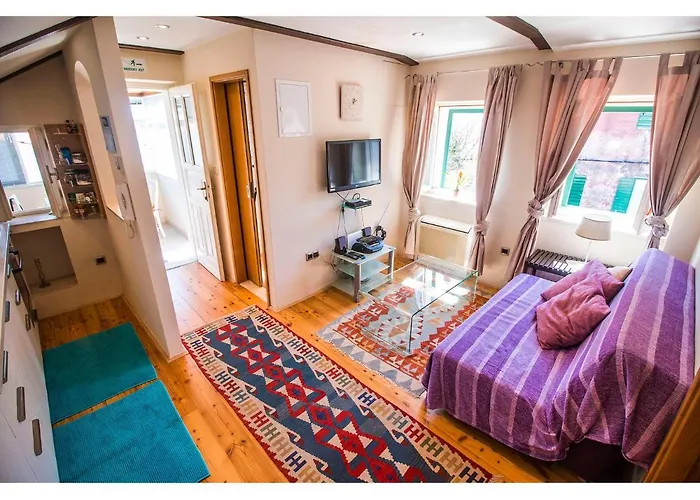 Viktoria Apartment *